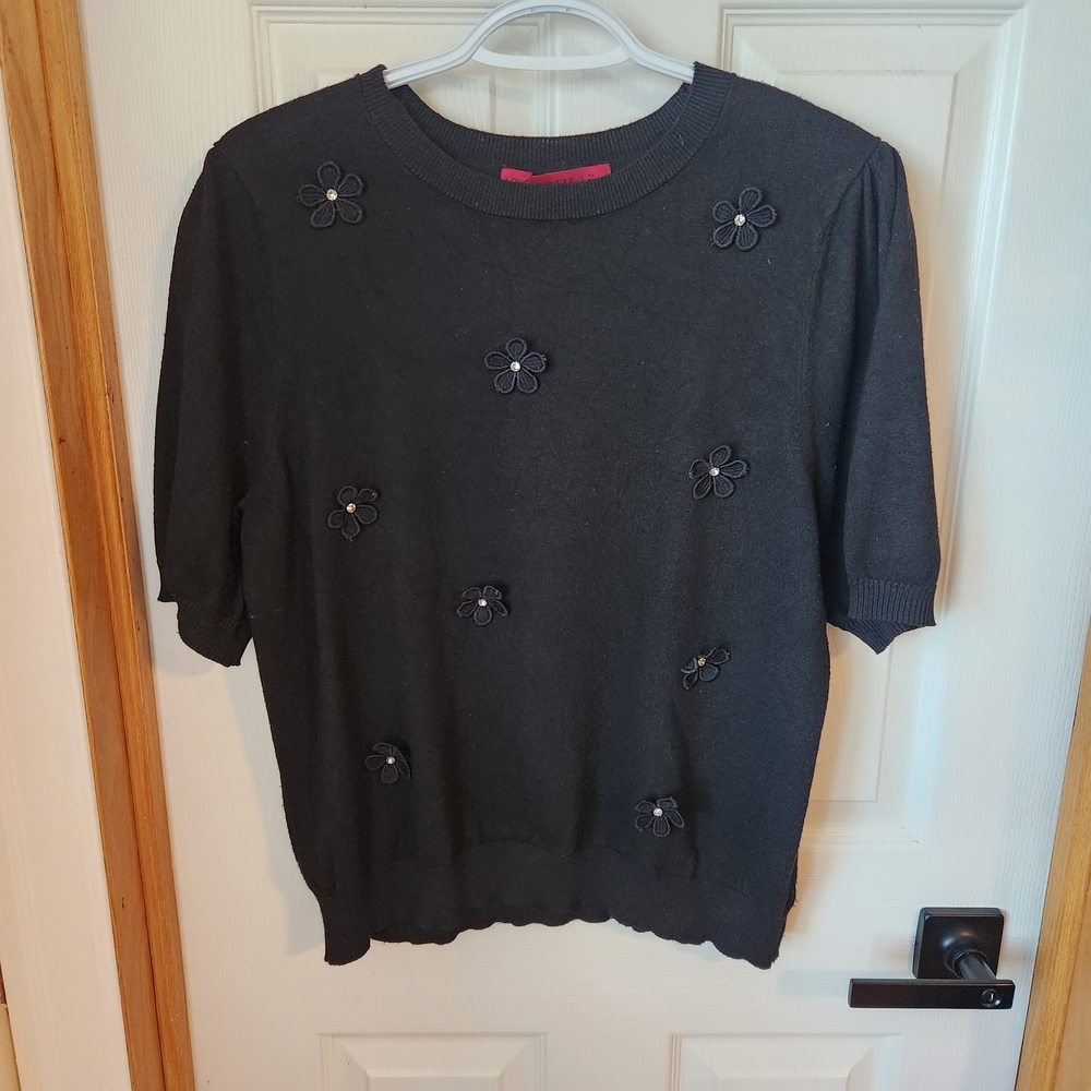 Black Floral Embellished Short Sleeve Top